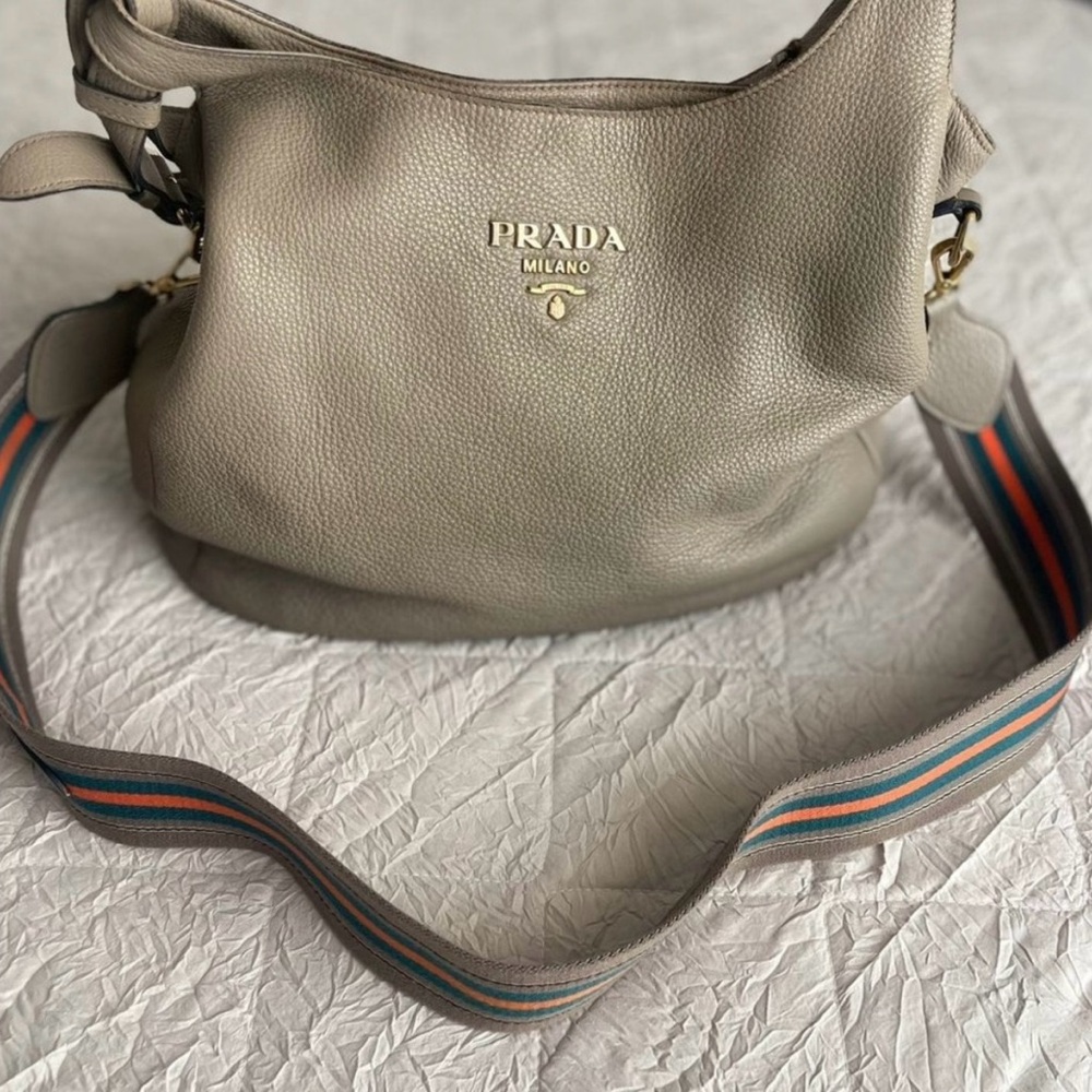 Autentic PRADA Women’s Vitelo  Phenix Leather Web stripe Crossbody Bag.